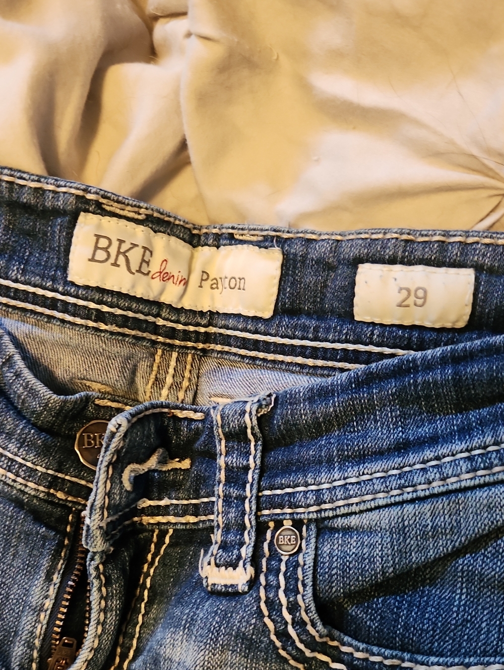 BKE Capris. - Picture 3 of 3
